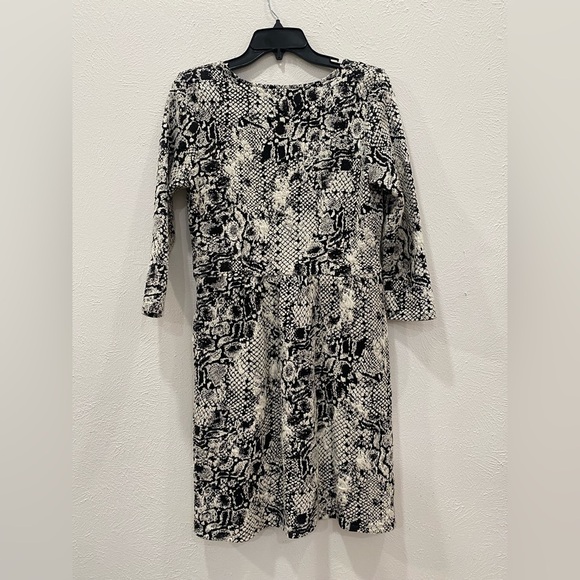 Anthropologie HD in Paris Black & White Reptile Textured Faux Wrap Dress Sz M - Picture 6 of 7